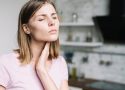 Conseils et astuces pour calmer efficacement les maux de gorge