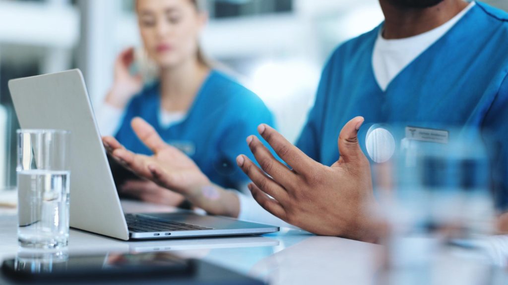 Comment choisir le bon organisme de formation en santé ?