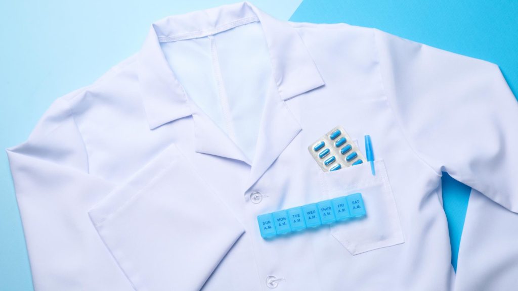 Tenue de pharmacie : entre blouse, confort et image professionnelle