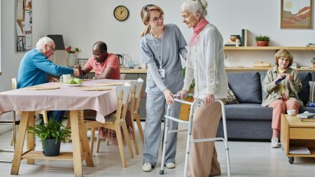 Choisir un EHPAD à Marseille pour un proche dépendant : repères essentiels