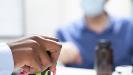 Les avantages d’un tampon encreur personnalisé dans le milieu infirmier