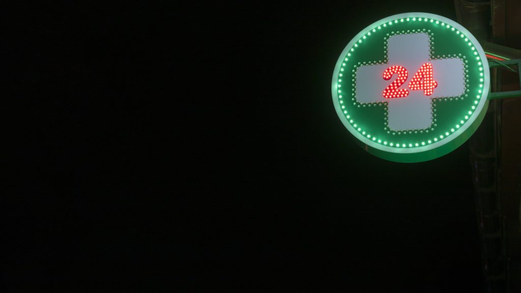 Pharmacies de garde à Paris : les solutions pour accéder à un pharmacien en dehors des horaires